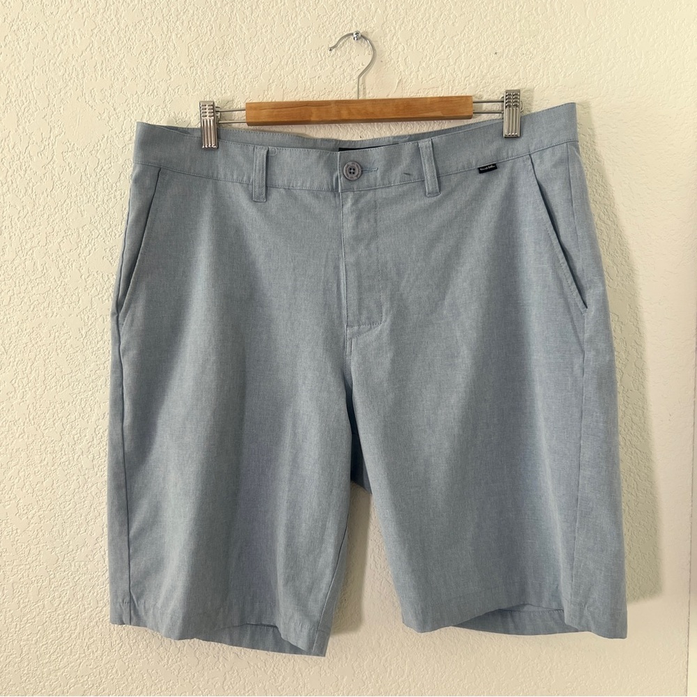Men's Travis Mathew Shorts Size 36